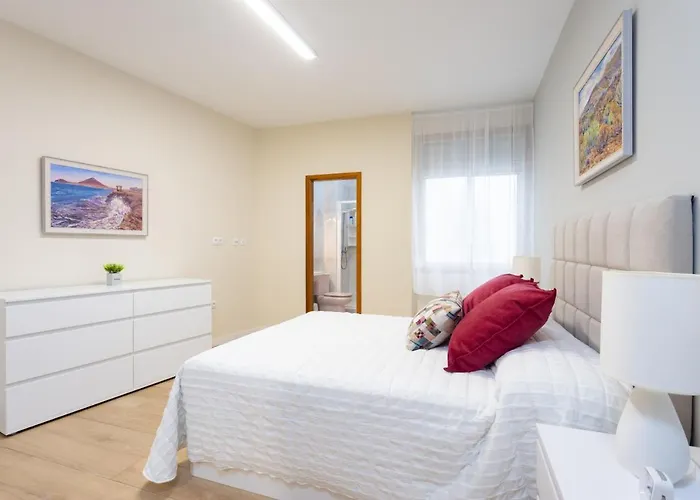 Home2book Charming 圭马尔港